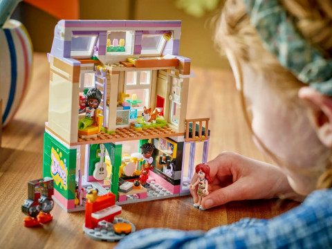 LEGO FRIENDS 42653 MUSIC STORE & APLEGO ARTMENT - Galeria zdjęcie 10