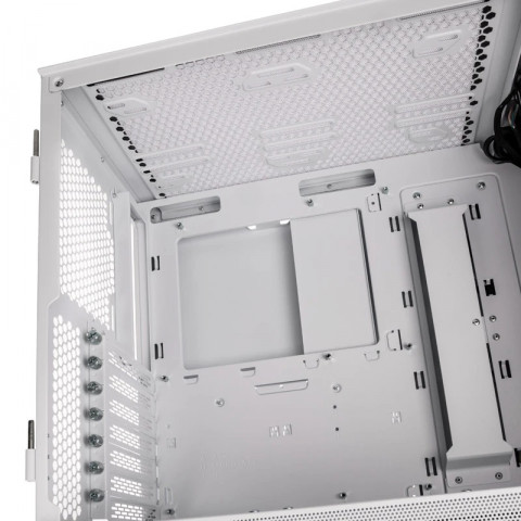 Lian Li LANCOOL II Mesh C RGB Snow Edition - Galeria zdjęcie 8
