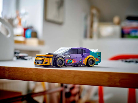 LEGO Speed Champions 76935 NASCAR Next Gen Chevrolet Camaro ZL1 - Galeria zdjęcie 10