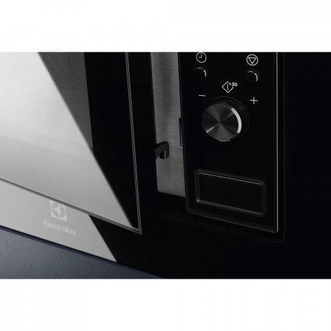 Kuchenka mikrofalowa ELECTROLUX LMS 2203EMX - Galeria zdjęcie 5