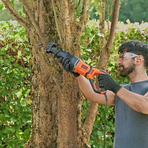 Piła szablasta BES301K-QS BLACK+DECKER - Galeria zdjęcie 9