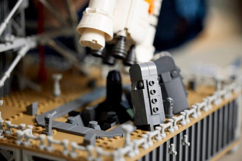 LEGO Icons 10341 Rakieta SLS NASA Artemis - Galeria zdjęcie 12