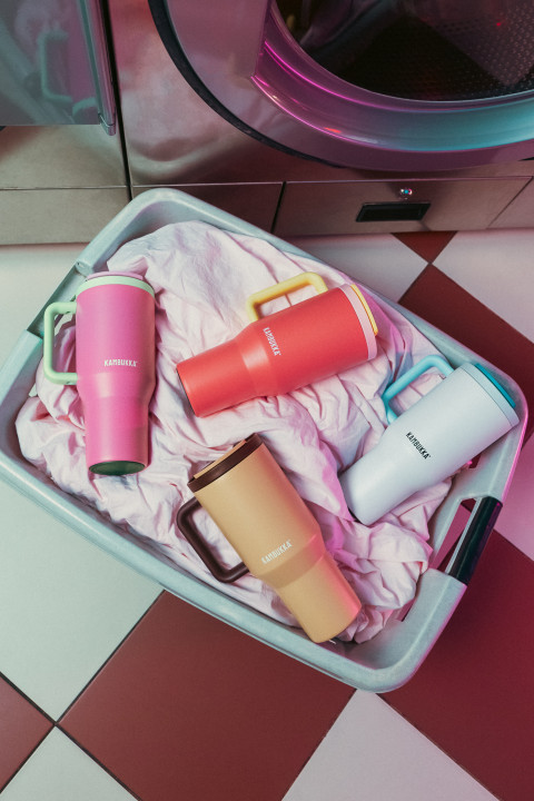 Kubek termiczny z teleskopową słomką Kambukka Rio Tumbler 950ml Pink Papaya - Galeria zdjęcie 15