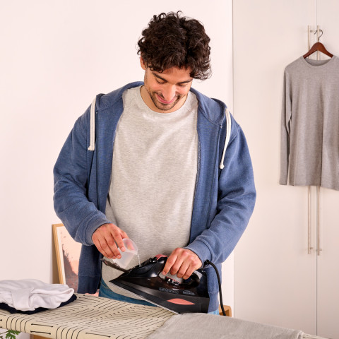 Żelazko parowe Black+Decker BXIR3000E - Galeria zdjęcie 7