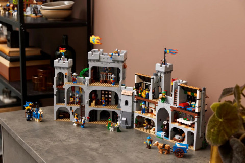 LEGO ICONS 10305 Zamek Rycerzy herbu Lew - Galeria zdjęcie 7