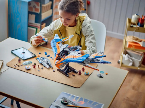 LEGO Super Heroes 76286 Strażnicy Galaktyki: statek kosmiczny Milano - Galeria zdjęcie 12