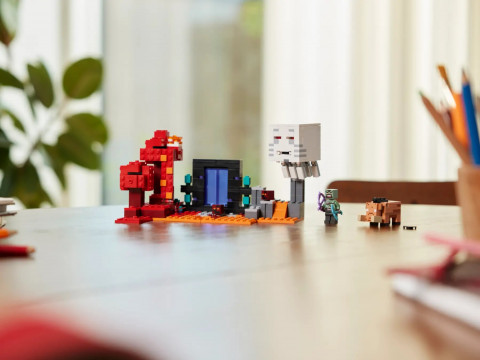 LEGO Minecraft 21255 Zasadzka w portalu do Netheru - Galeria zdjęcie 10