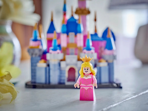 LEGO Disney 40720 Mały zamek Śpiącej Królewny Disneya - Galeria zdjęcie 5