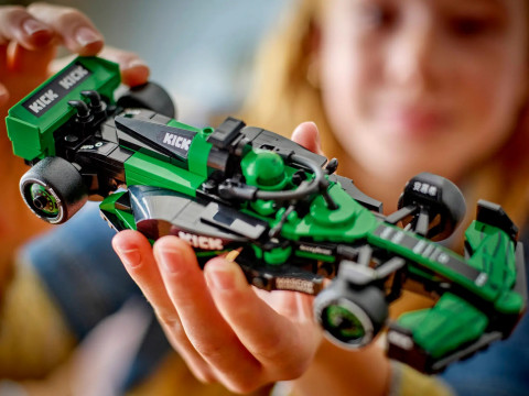 LEGO Speed Champions 77247 Bolid F1® KICK Sauber Team C44 - Galeria zdjęcie 9