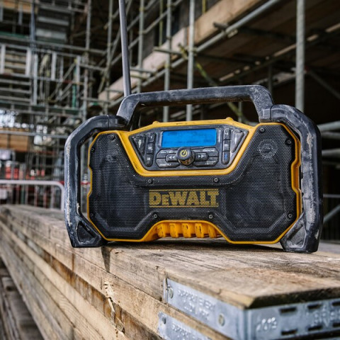 Radio budowlane 18/54V XR DCR029-QW DEWALT - Galeria zdjęcie 4