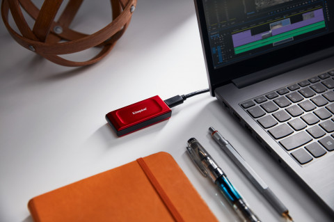 Dysk zewnętrzny SSD Kingston XS1000R (1TB; USB 3.2 Gen 2; red; SXS1000R/1000G) - Galeria zdjęcie 8