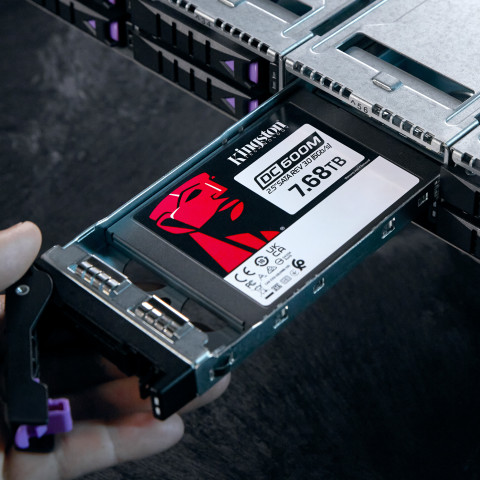 Dysk Kingston DC600M 7.68TB SATA SEDC600M/7680G - Galeria zdjęcie 7