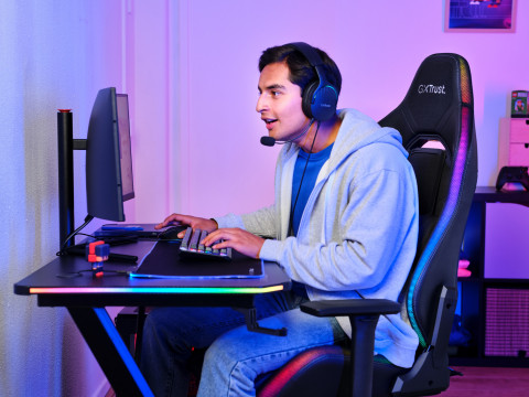 Fotel gamingowy TRUST GXT719 RUYA RGB czarne (25185) - Galeria zdjęcie 8