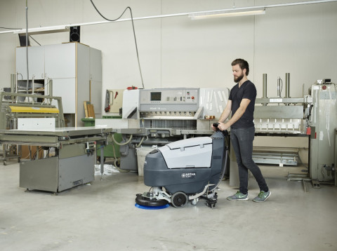 NILFISK Automat myjący/kompak/bateriaSC401 43B FPKG - Galeria zdjęcie 8