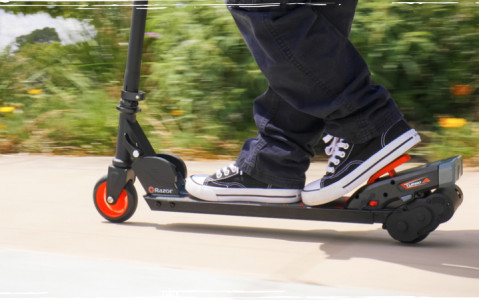 Razor-hulajnoga elektryczna Turbo A - Galeria zdjęcie 12