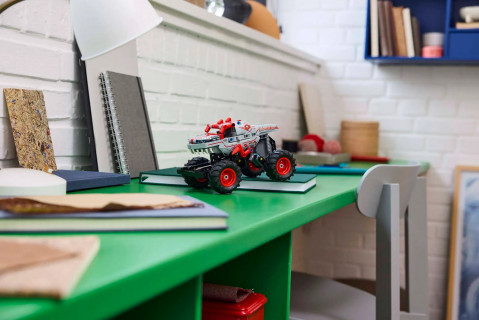LEGO TECHNIC 42200 Monster Jam™ ThunderROARus™ z napędem typu pull-back - Galeria zdjęcie 7