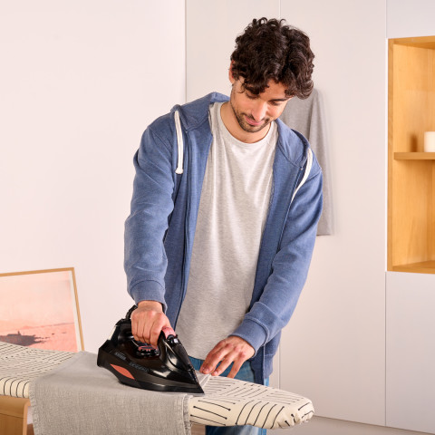 Żelazko parowe Black+Decker BXIR3000E - Galeria zdjęcie 6