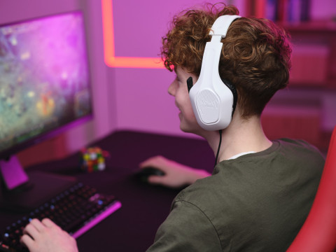 Słuchawki TRUST ZIROX HEADSET WHITE (25147) - Galeria zdjęcie 9