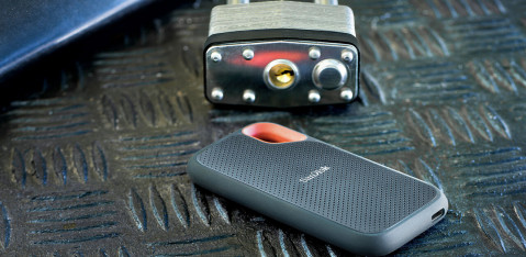 Dysk zewnętrzny SSD SanDisk Extreme Portable (4TB; USB 3.2; 1050 MB/s; SDSSDE61-4T00-G25) - Galeria zdjęcie 9