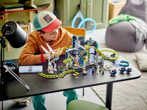 LEGO City 60421 Park Świat robotów z rollercoasterem - Galeria zdjęcie 9