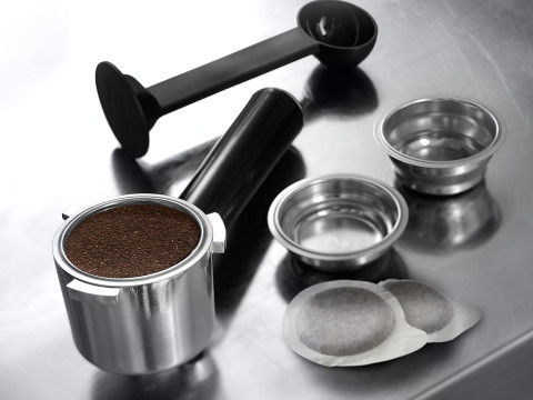 Ekspres do kawy DeLonghi EC685.R - Galeria zdjęcie 5