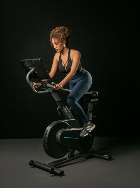 Rower stacjonarny, magnetyczny OVICX Q200X z ekranem dotykowym 15,6" TFT, WIFI bluetooth&app - Galeria zdjęcie 15