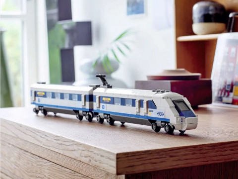 LEGO Creator 40518 Pociąg szybkobieżny - Galeria zdjęcie 4