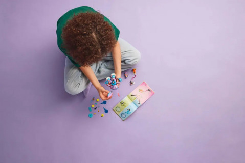 LEGO DREAMZZZ 71490 Izzie i gamerski Bunchu - Galeria zdjęcie 9
