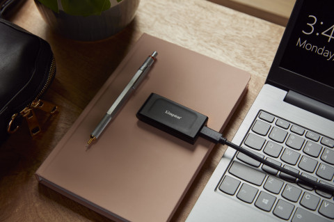 Dysk zewnętrzny SSD Kingston XS1000 (2TB; USB 3.2 Gen 2; black; SXS1000/2000G) - Galeria zdjęcie 7