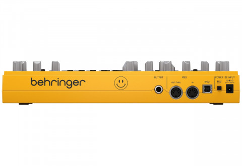 Behringer TD-3-AM - Syntezator analogowy linii basowych - Galeria zdjęcie 4