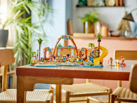 LEGO FRIENDS 42673 FAMILY VACATION BEACH RESORT - Galeria zdjęcie 10