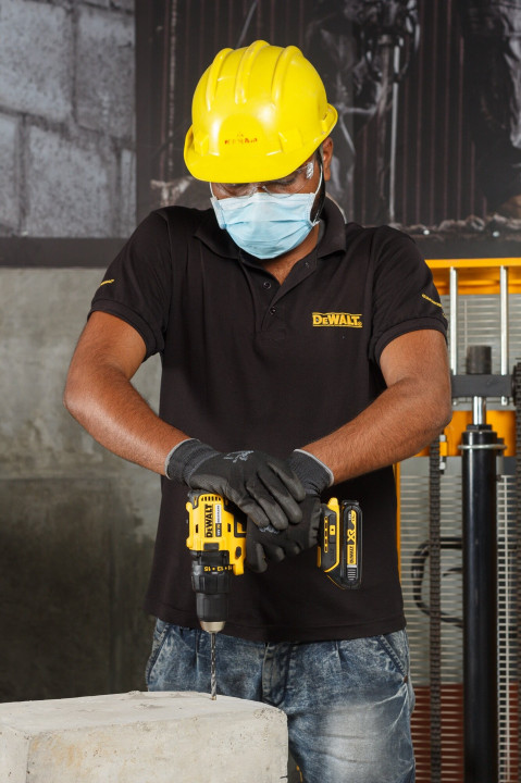Wiertarko-wkrętarka 18V DCD777D2T DEWALT - Galeria zdjęcie 2