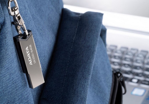 ADATA UV250 32GB USB2.0 Metallic - Galeria zdjęcie 7