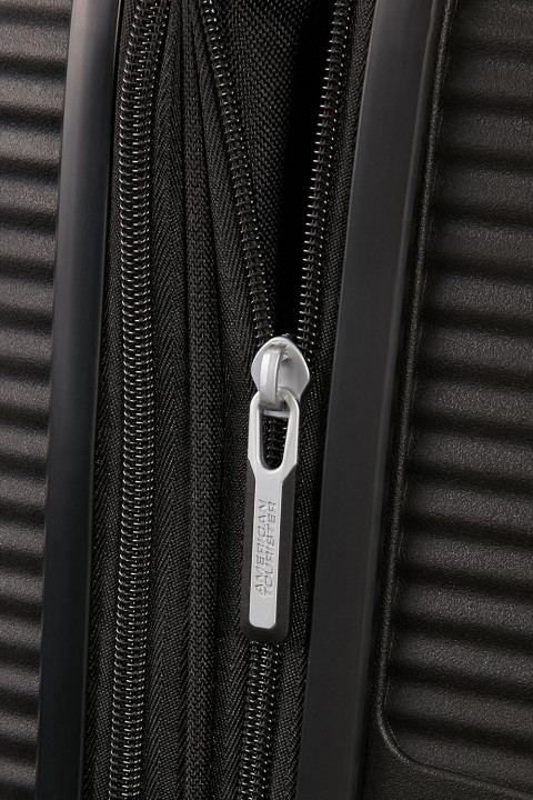 Walizka średnia American Tourister Soundbox EXP - bass black - Galeria zdjęcie 6
