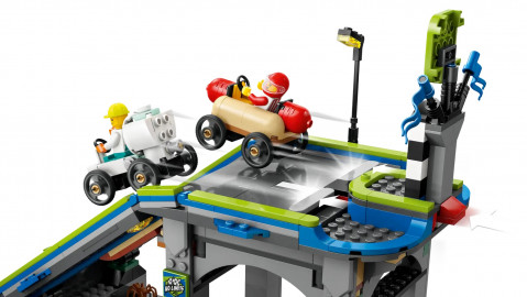LEGO CITY 60460 Bez granic: tor z rampami dla wyścigówek - Galeria zdjęcie 6