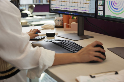 HP Klawiatura ergonomiczna bezprzewodowa + numeryczna 965 7E756AA czarna - Galeria zdjęcie 5
