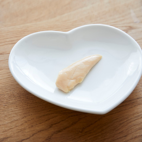 INABA Grilled Chicken Filet z kurczaka w bulionie o smaku kurczaka - przysmak dla kota - 25g - Galeria zdjęcie 6