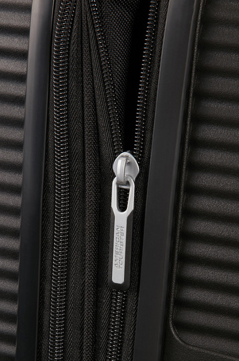 Walizka duża American Tourister Soundbox - bass black - Galeria zdjęcie 3