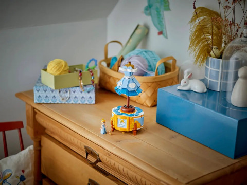 LEGO DISNEY PRINCESS 43266 Suknia Kopciuszka - Galeria zdjęcie 6