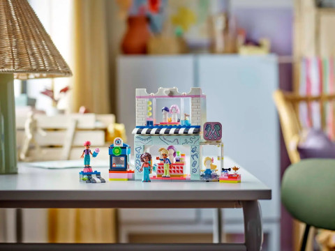 LEGO FRIENDS 42662 Salon fryzjerski i sklep z ozdobami - Galeria zdjęcie 13