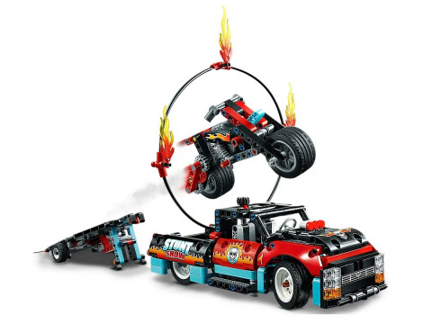 LEGO Technic 42106 - Furgonetka i motocykl kaskaderski - Galeria zdjęcie 4