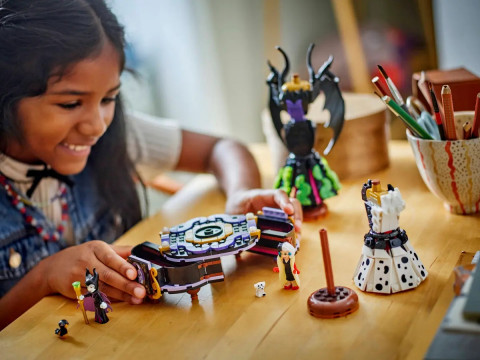 LEGO DISNEY CLASSIC 43262 Suknie Diaboliny i Cruelli de Mon - Galeria zdjęcie 5