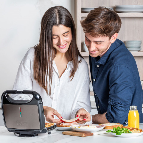 Opiekacz do kanapek Black+Decker BXSA753E - Galeria zdjęcie 8