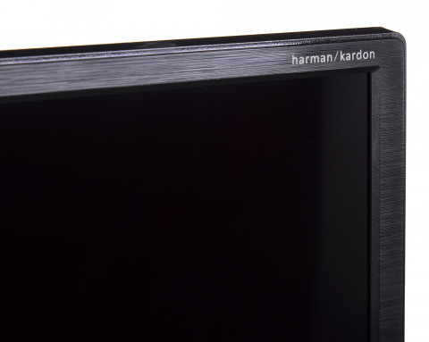 TVASHALCD0110_8.jpg