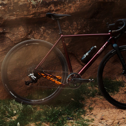Rower gravel VAAST 700C APEX GRX 52cm S Gloss Berry Red - Galeria zdjęcie 4