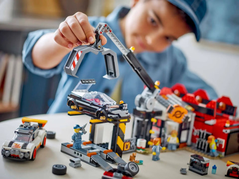 LEGO CITY 60472 Złomowisko z samochodami - Galeria zdjęcie 9