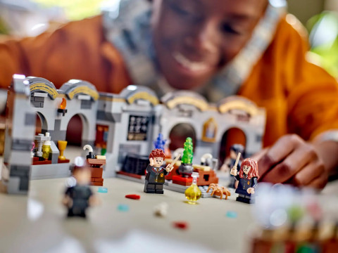 LEGO Harry Potter 76431 Zamek Hogwart: Zajęcia z eliksirów - Galeria zdjęcie 8
