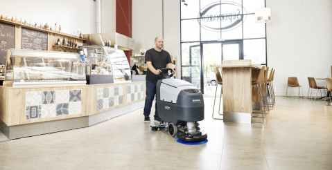 NILFISK Automat myjący/kompak/bateriaSC401 43B FPKG - Galeria zdjęcie 3