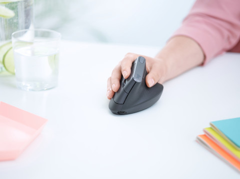 MYSZ LOGITECH MX Vertical Advanced Ergo Graphite - Galeria zdjęcie 5