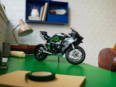 LEGO Technic 42170 Motocykl Kawasaki Ninja H2R - Galeria zdjęcie 7